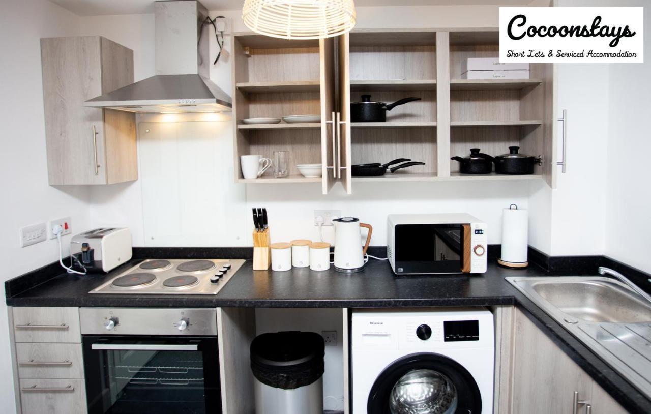Cocooonstays Short Lets & Accommodation Слау Екстериор снимка