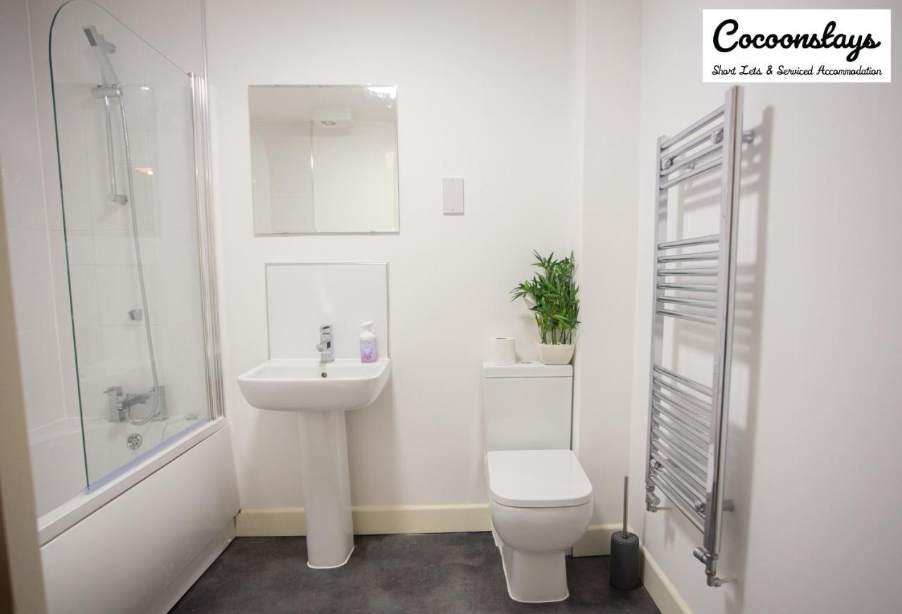 Cocooonstays Short Lets & Accommodation Слау Екстериор снимка